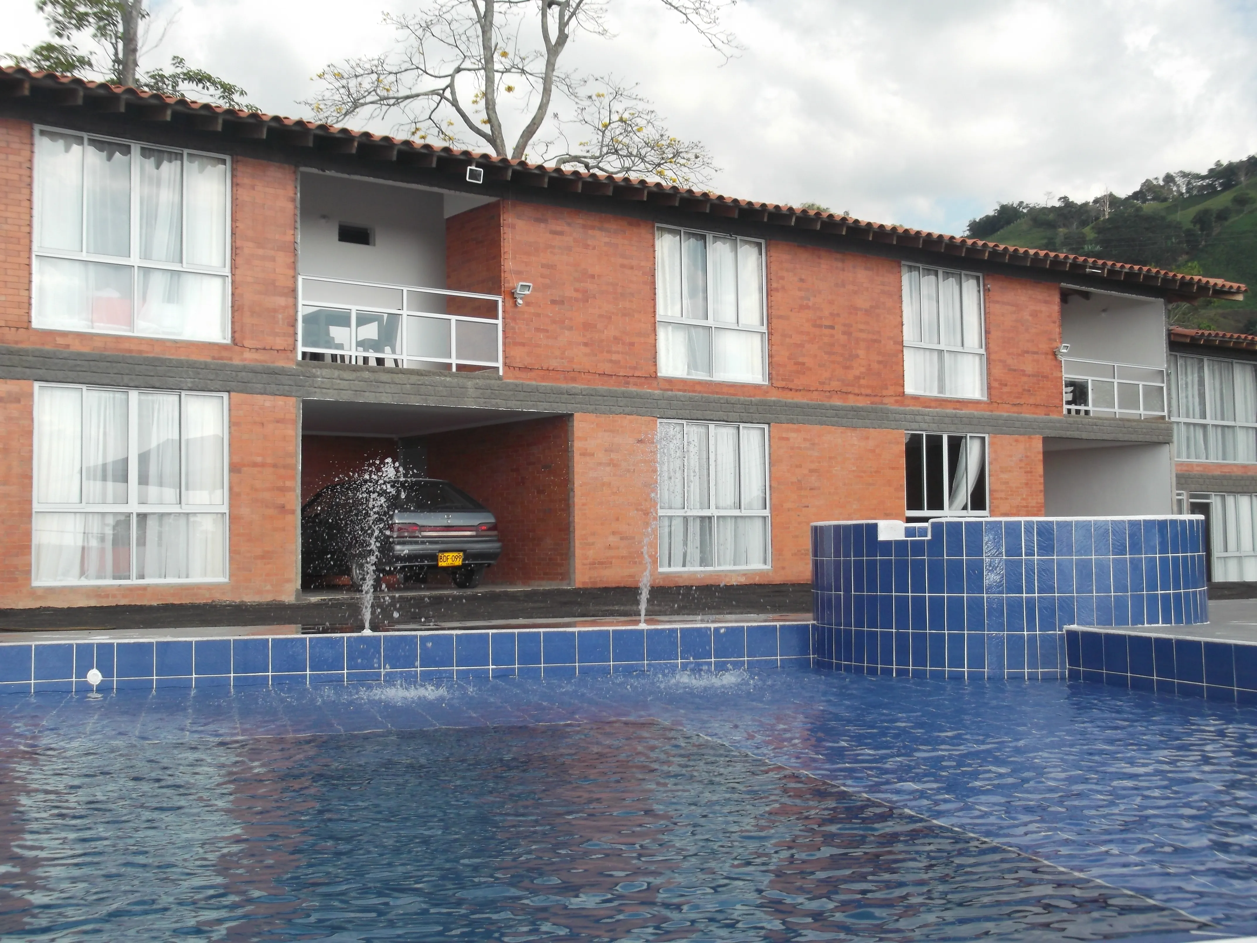 Cabañas La Esmeralda - Alojamiento Económico